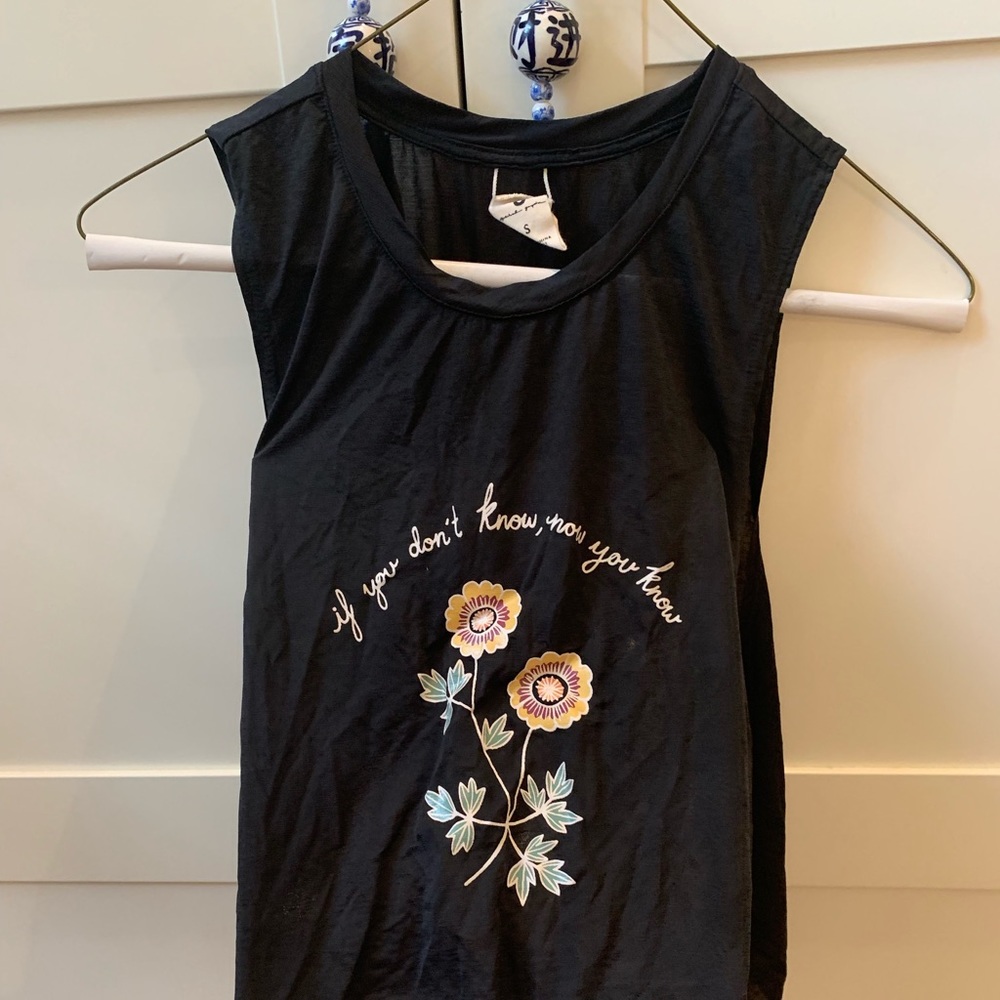 Spiritual Gangster size small yoga top